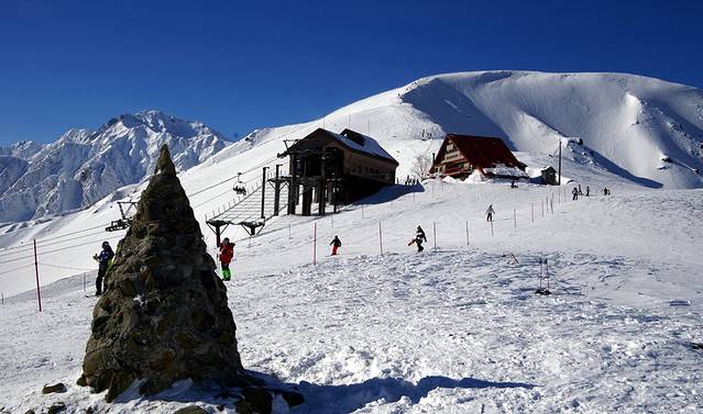 白马八方尾根滑雪场