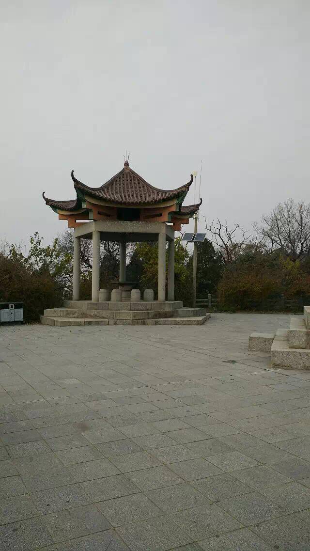 抗日山烈士陵园