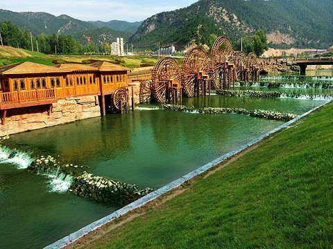 石膏山漂流旅游景点图片