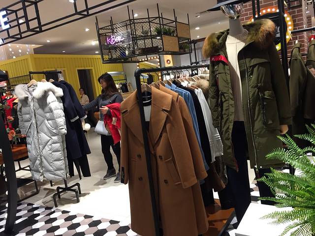 武商购物广场(向阳路店)