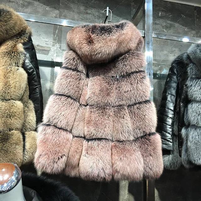 佟二堡海宁皮革城(皮草东大街店)