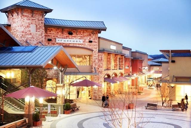 名牌折扣购物中心