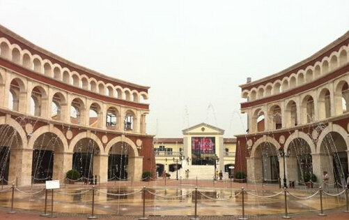 PRADA普拉达(佛罗伦萨小镇奥莱店)