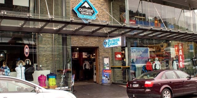 Outside Sports（瓦纳卡店）