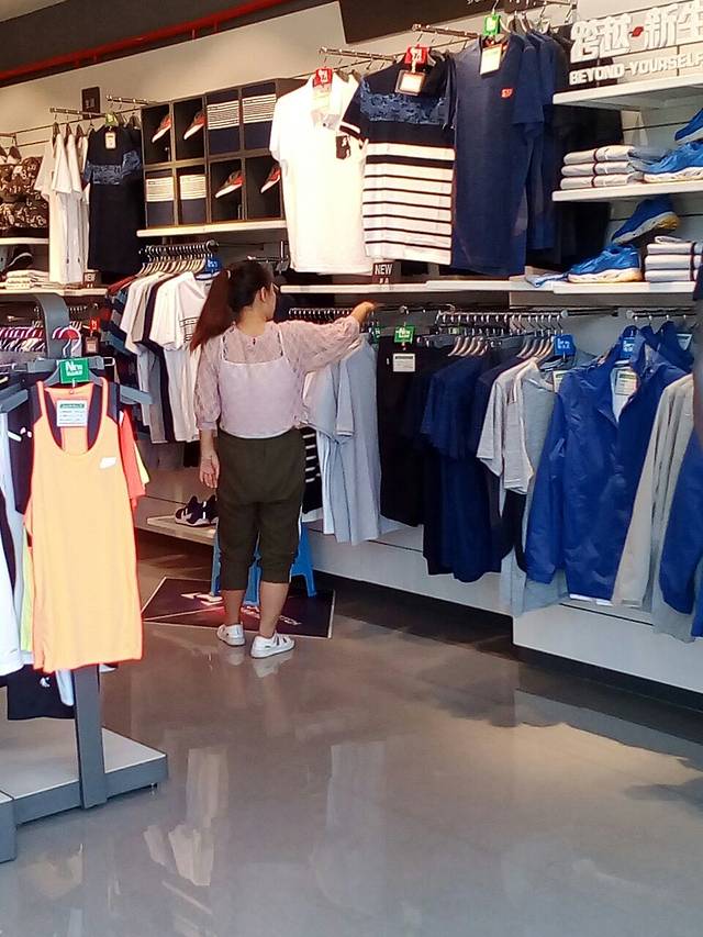 乔丹体育(八宝西路店)