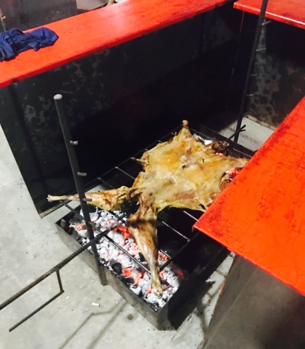 盘龙人家土菜馆烤全羊