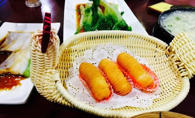 逸景华天广式茶点餐厅