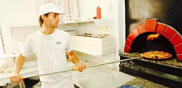 Mama Mia Italian Deli & Pizzeria