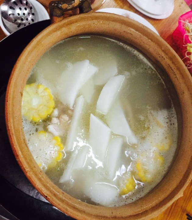 生上本地牛腩 生上香菇丸 猪骨汤 带皮小黄牛 猪隔房肉 白切咸水海鸭