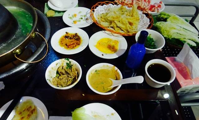 老北京炭火锅(保亭店)