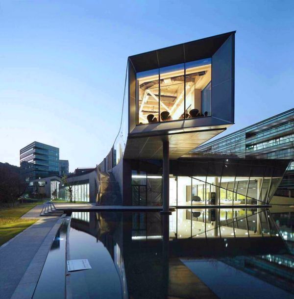 凤凰艺馆酒店自助餐厅