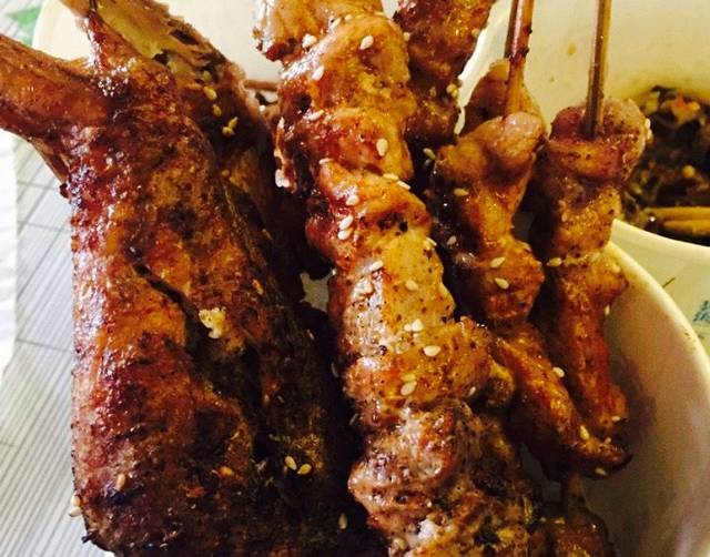 南滨路美食街怎样样 (南滨路美食街地址)