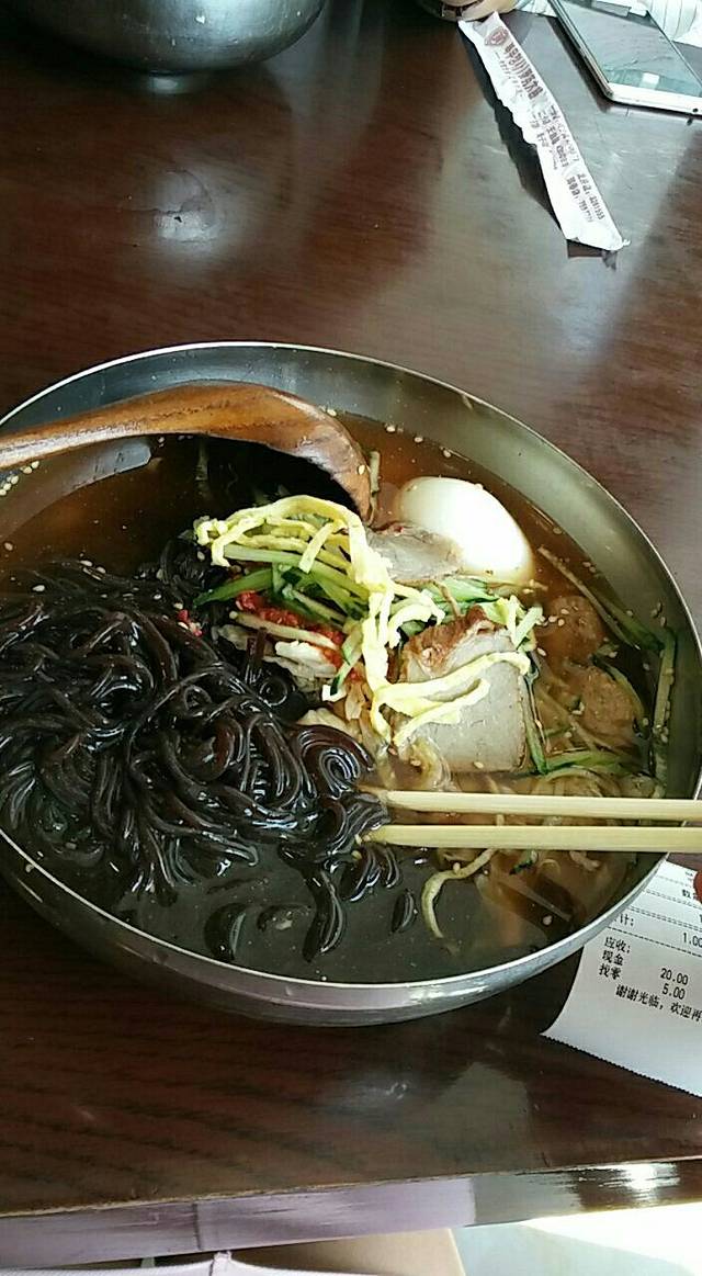 服务大楼延吉冷面(第一分店)