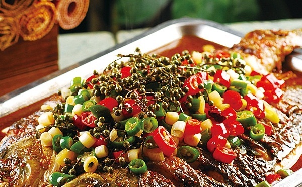 江边城外烤全鱼(酒仙桥店)