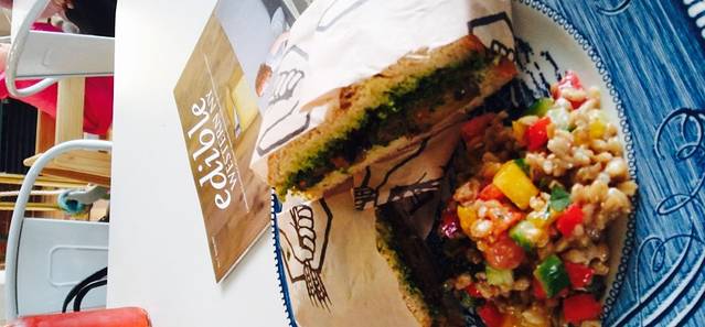 Breadhive Bakery and Cafe