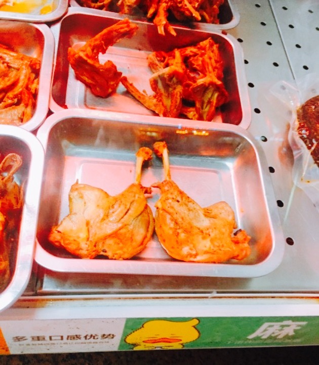 绝味鸭脖(区福永兴围村店)