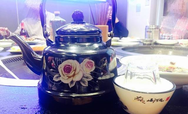 山河屯铁锅炖(松北店)