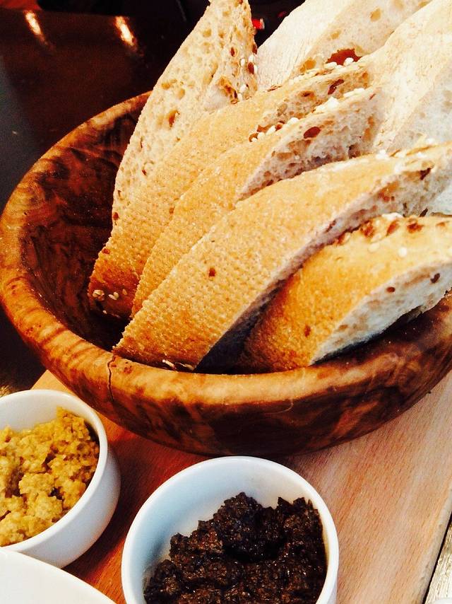 Oleo Pazzo Mediterranean Bistro