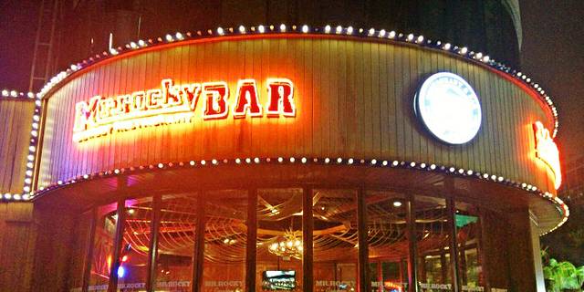 MR·ROCKY洛奇先生RESTAURANT&BAR(时代广场店)