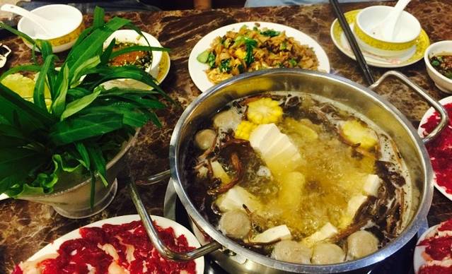 牛顶鲜鲜活牛肉城(诚丰瑞大厦店)