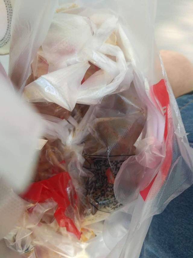 绝味鸭脖(宝龙广场店)