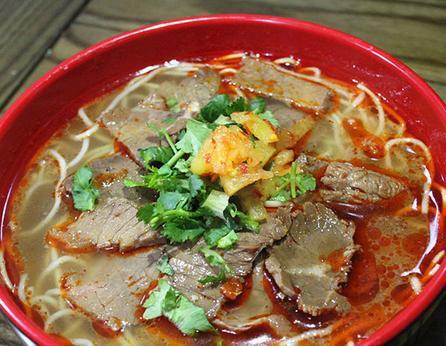 鑫王婆牛肉面(倒口南村店)