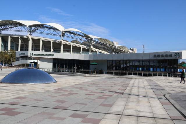 星巴克臻选(昆山文化艺术中心店)