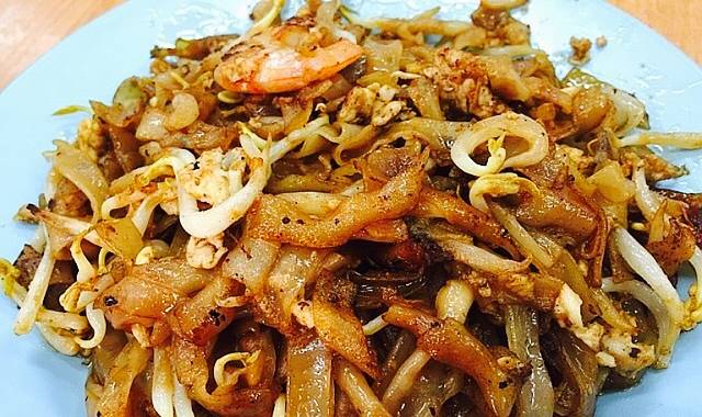 Supertanker hawker food (Fried oyster is a must!)