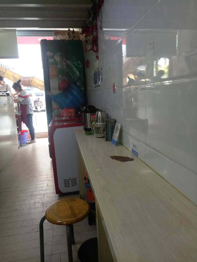 顶呱呱炸串(矿务局店)