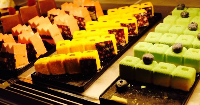 金鹰国际酒店·大华自助餐厅