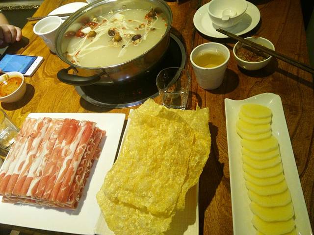 草原牧羊(富丽华店)