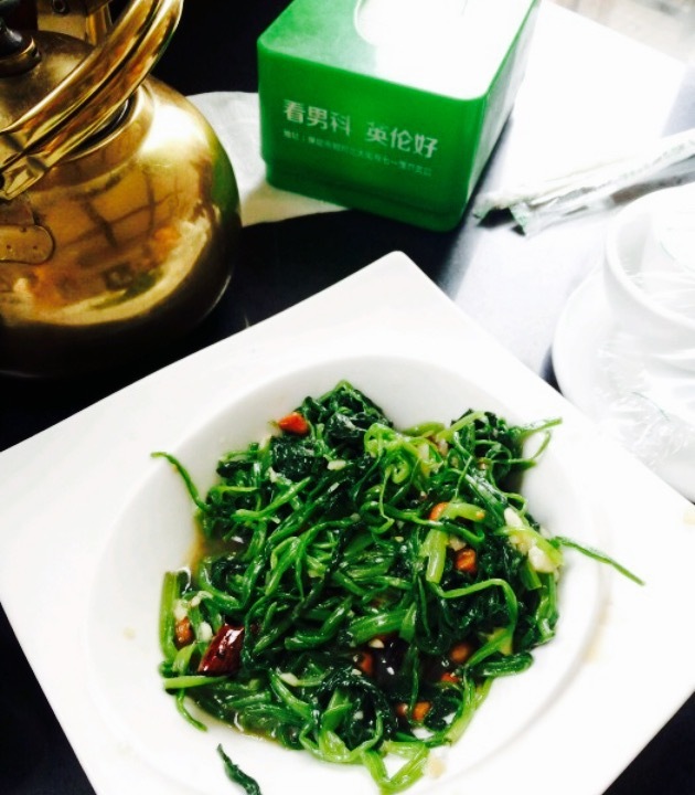 晨光美食居(农大西校店)