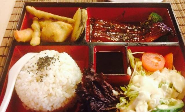 Yakii Sushi and Noodle Bar