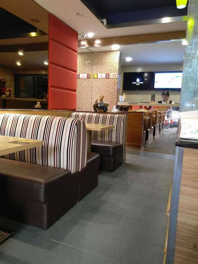 尊宝比萨(人和店)