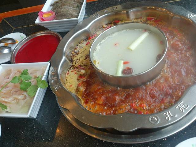 2018孔亮鳝鱼火锅 天府大道店_旅游攻略_门票_地址_游记点评,成都旅游