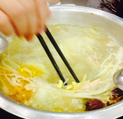 宫廷药膳鸡(海门店)