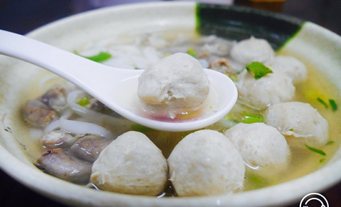 就头吃潮汕鹅肉粿条汤