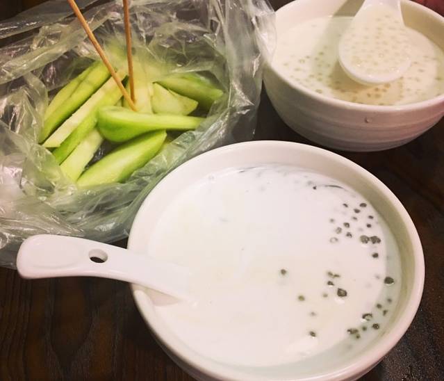 玮玮甜品(十一小总店)