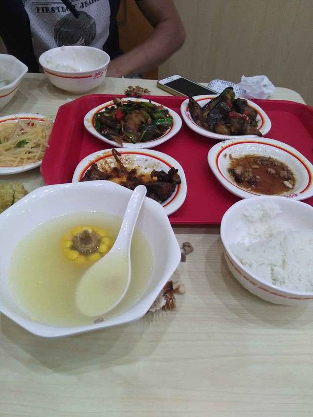 谷宛记美食城(交易城店)