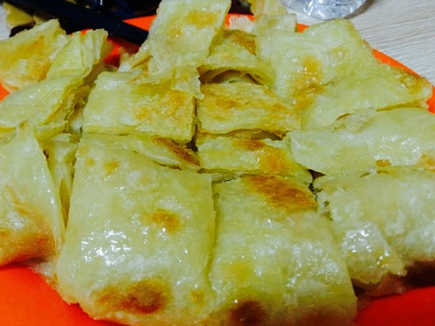 特色砂锅油饼一绝