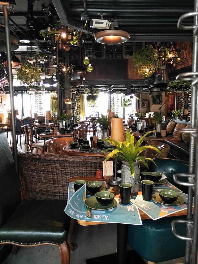 胡桃里音乐酒馆(长嘉汇店)