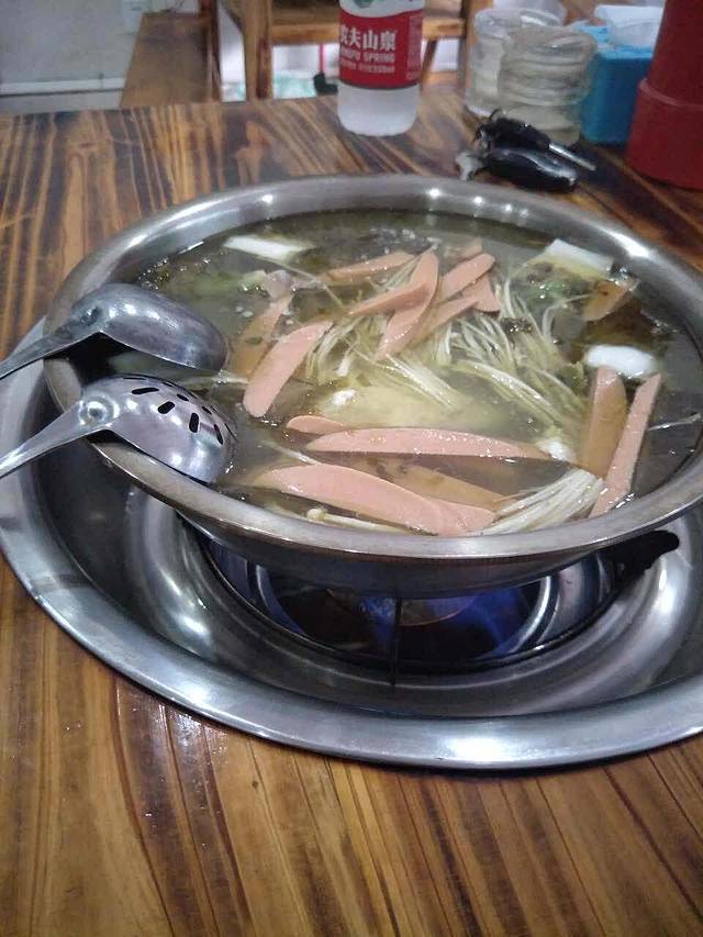 泸州酸菜豆花火锅(大千路店)