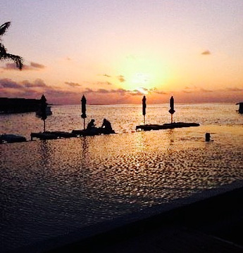 SunsetLounge