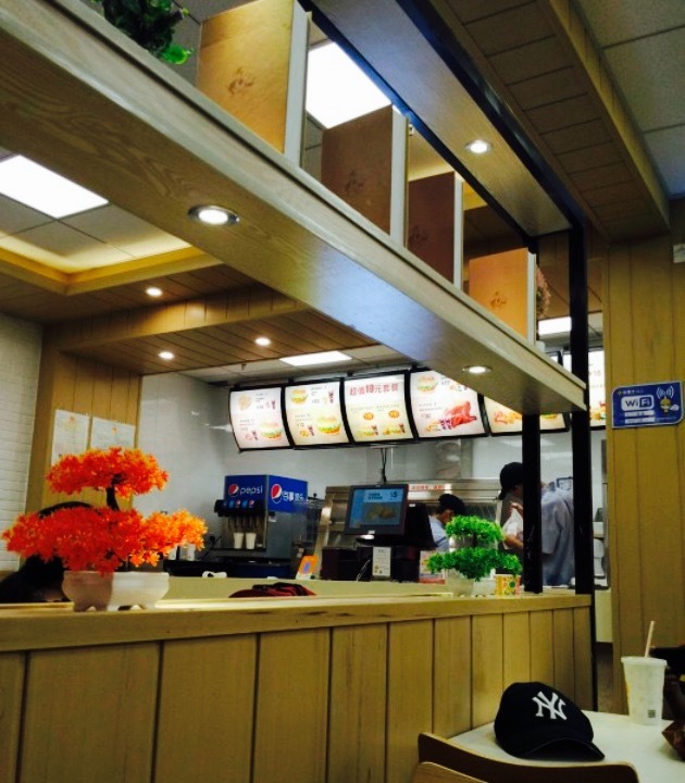 华莱士·全鸡汉堡(灵溪银泰店)