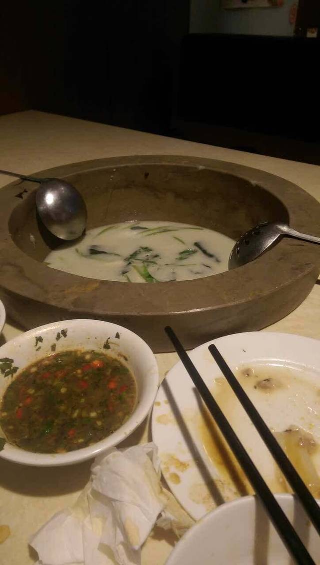 俏湘厨·蒸汽石锅鱼(梅市口店)