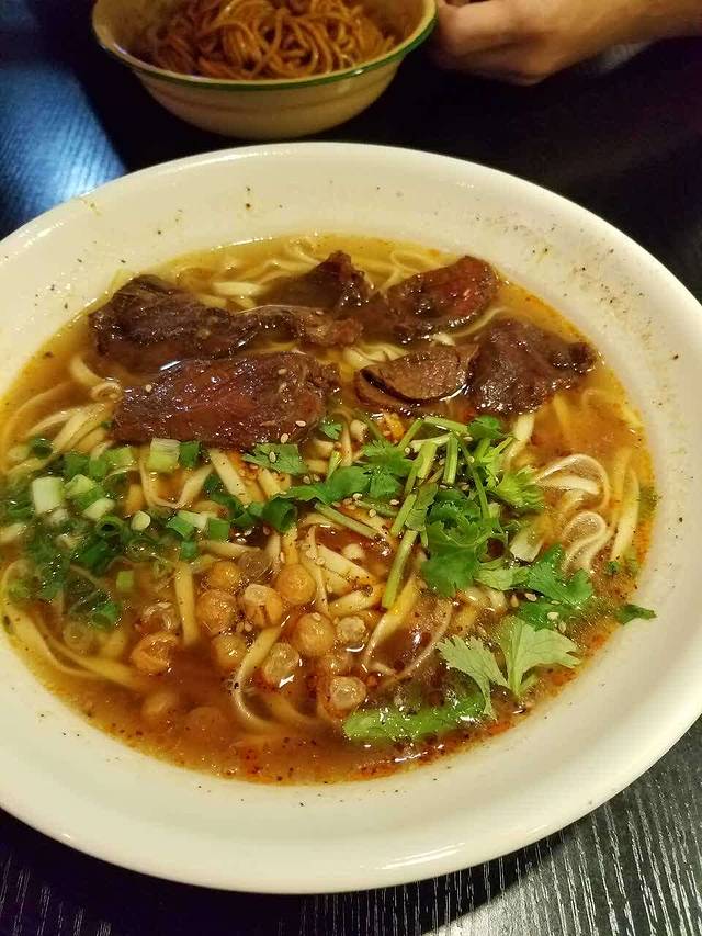 面对面楚味面馆(四中店)