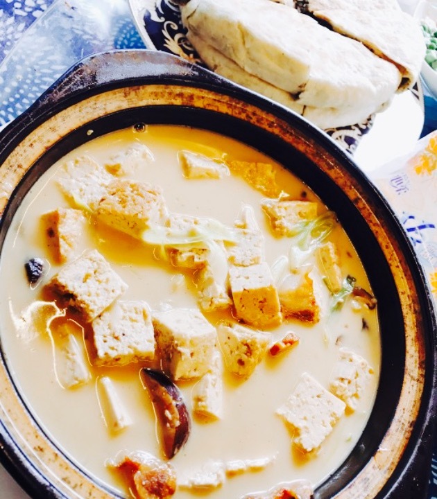 岭上人家岭一阁烤全羊