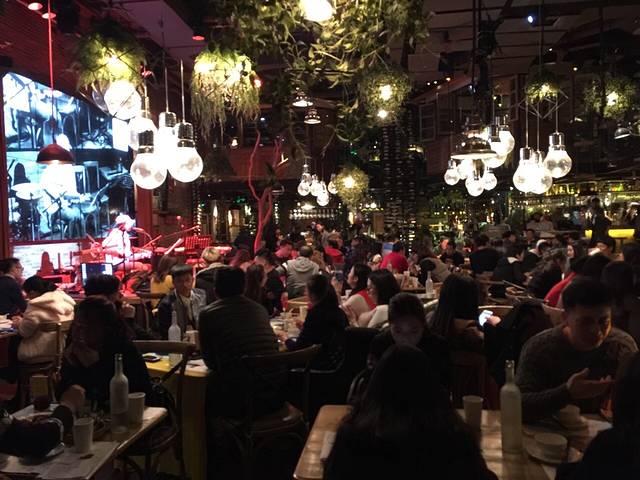 胡桃里音乐酒馆(中心五路店)