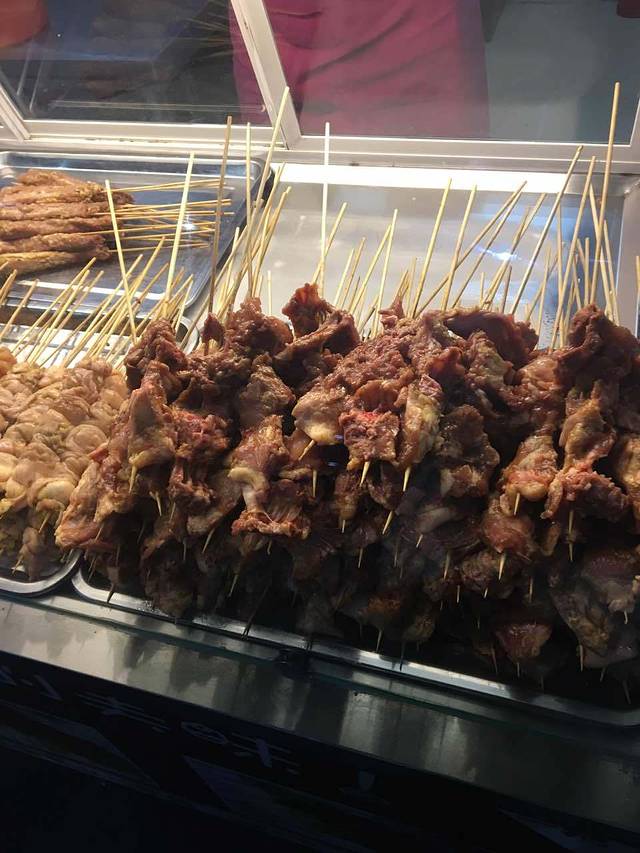 田梓均一绝鸡架(烟大小吃街店)