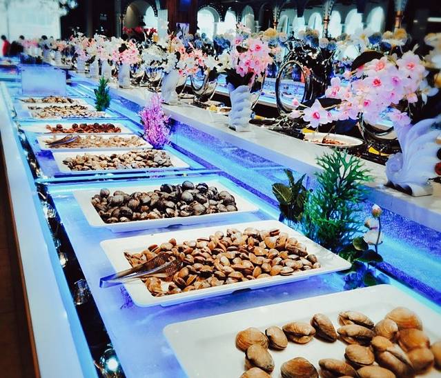 圣罗巴海鲜烤肉自助(女人街店)